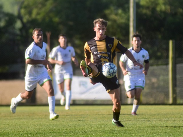 Tres partidos se juegan por la tarde y Ferro por la noche